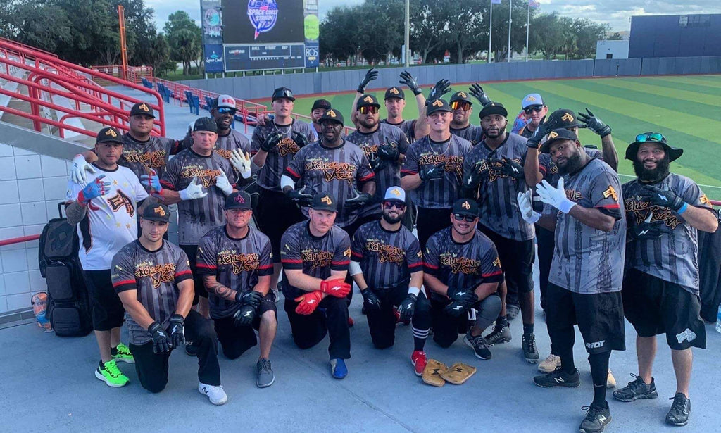 US MILITARY SOFTBALL TEAM